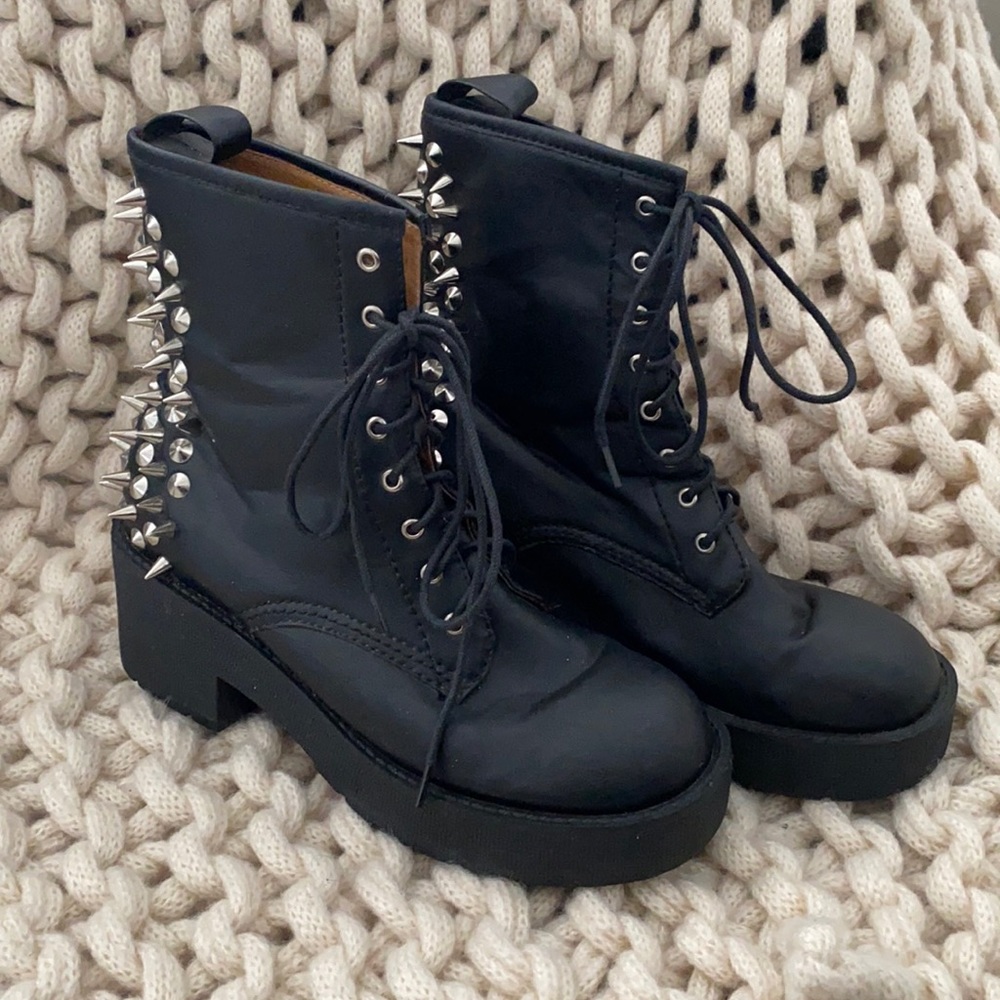 Jeffrey Campbell studded combat boots 8th street Havana Last size 7.5